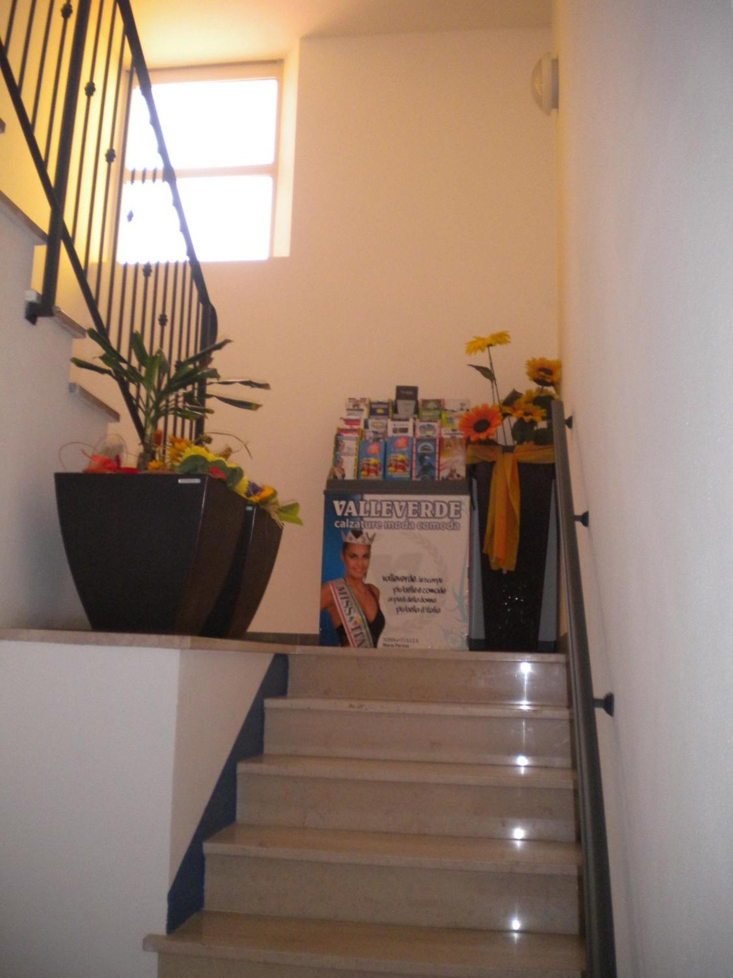 Residence Desiree Rimini Bagian luar foto